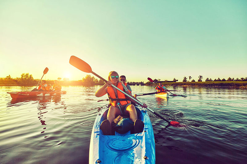 What to Wear Kayaking – Roam Often